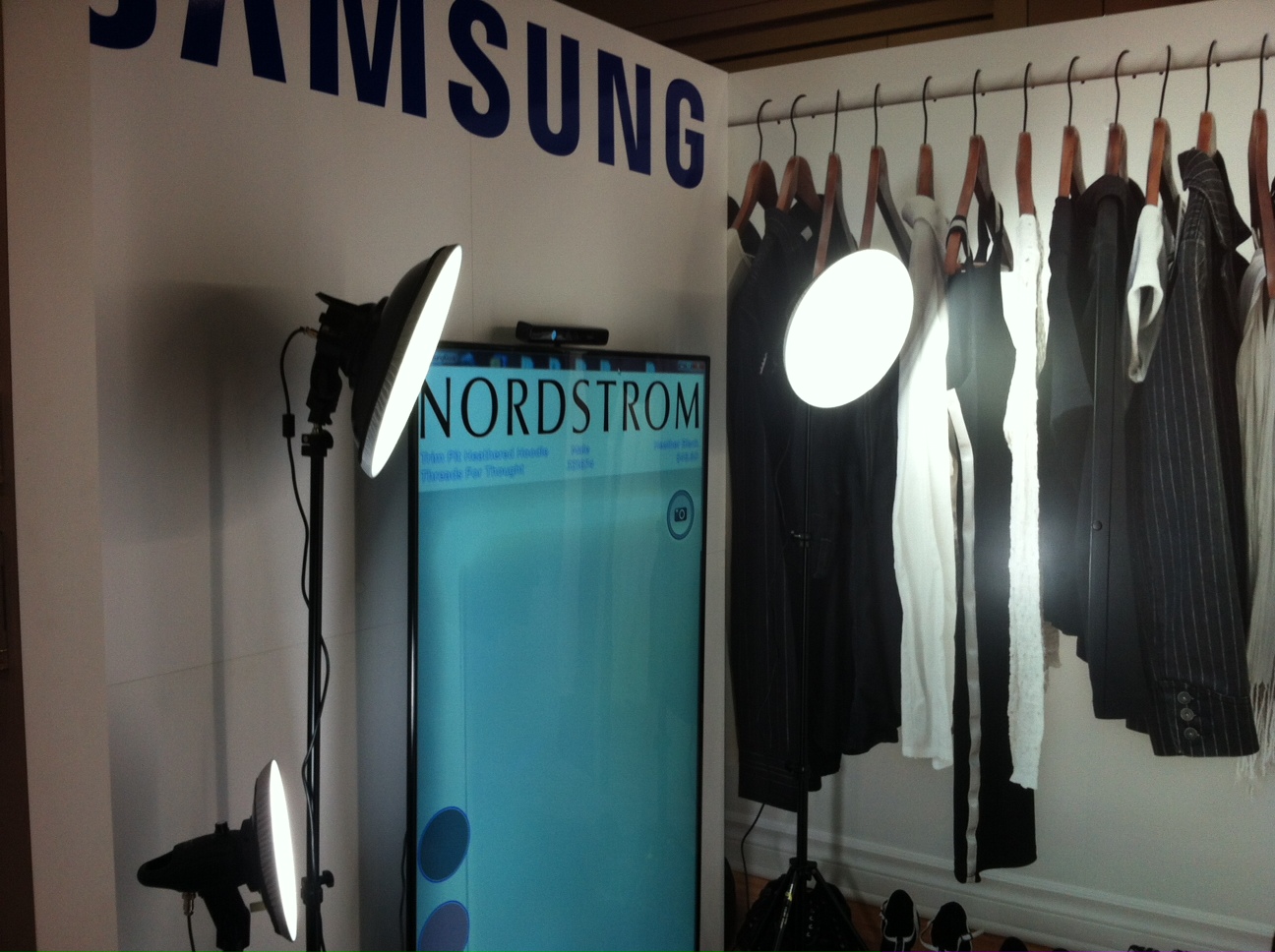 Nrf In Store Virtual Dressing Room Samsung And Nordstrom